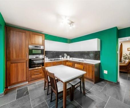 indoors and outdoors kitchen refurb